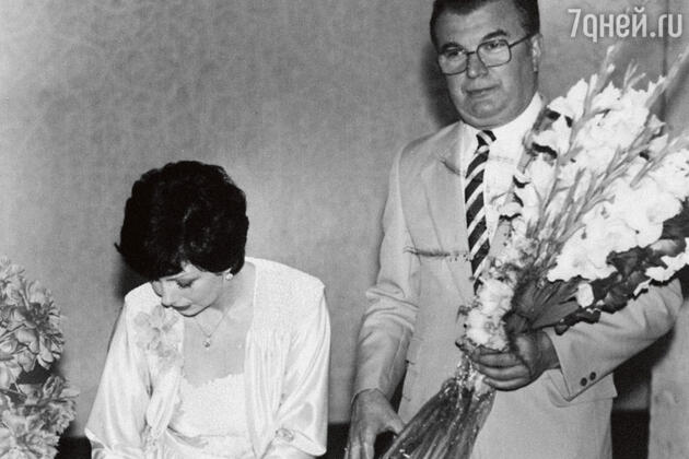 Свадьба Иоланты и Эмиля Эмильевича. Ташкент, 1981 г. Свадьба Иоланты и Эмиля Эмильевича. Ташкент, 1981 г.