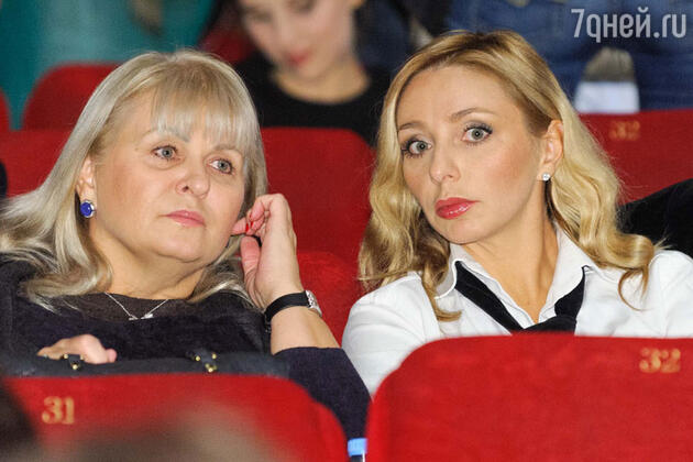 Татьяна Навка с мамой Раисой Анатольевной на премьере фильма «Сталинград» Татьяна Навка с мамой Раисой Анатольевной на премьере фильма «Сталинград»