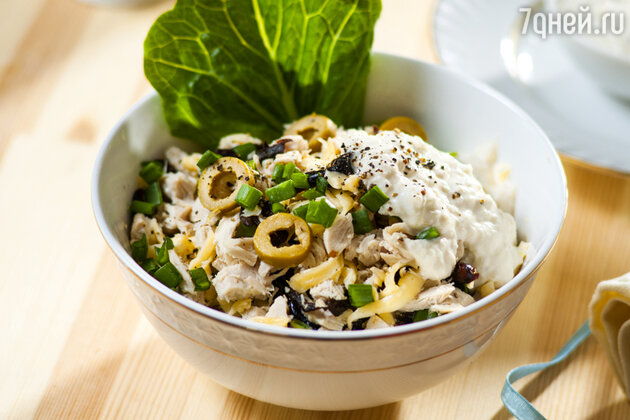 Салат с курицей, зеленым луком и черносливом: рецепт холодной закуски Салат с курицей, зеленым луком и черносливом: рецепт холодной закуски