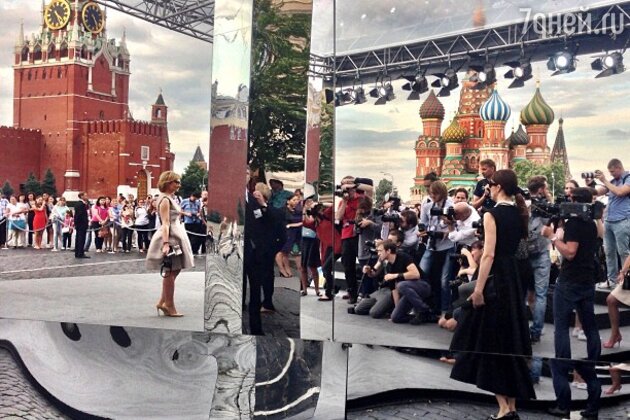 Эвелина Хромченко на показе Dior Эвелина Хромченко на показе Dior