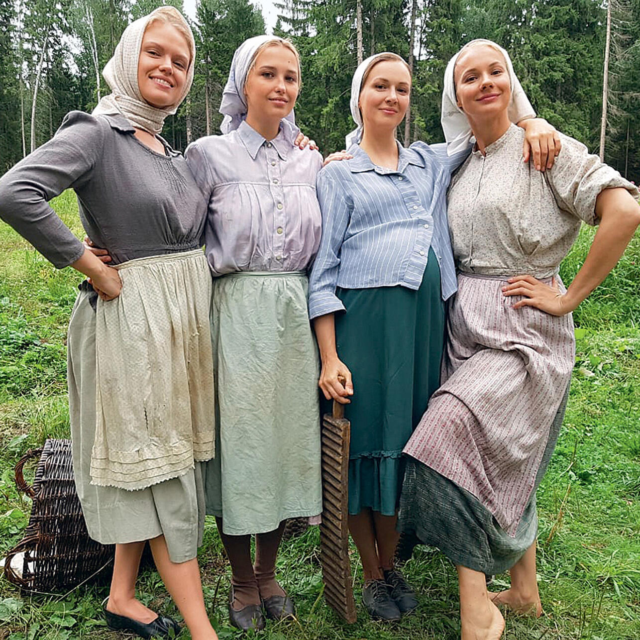Анна Котова, Аглая Шиловская, Анна Тараторкина и Елена Аросьева