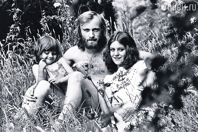 Фил Коллинз с женой и дочерью Джоли, 1976 г. Фил Коллинз с женой и дочерью Джоли, 1976 г.