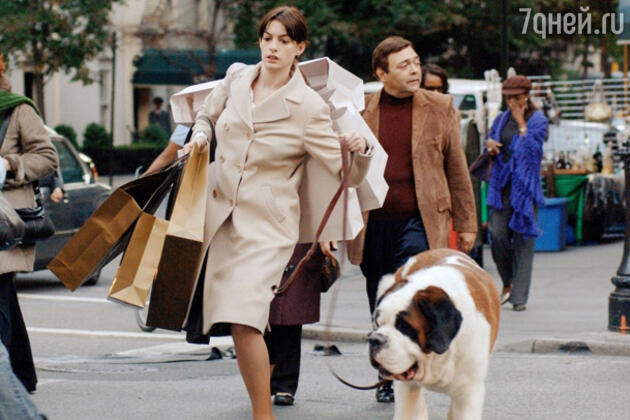 Кадр из фильма "Дьявол носит PRADA" Кадр из фильма "Дьявол носит PRADA"