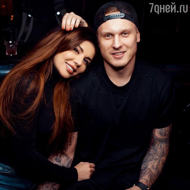 Анна Седокова и Янис Тимма Анна Седокова и Янис Тимма