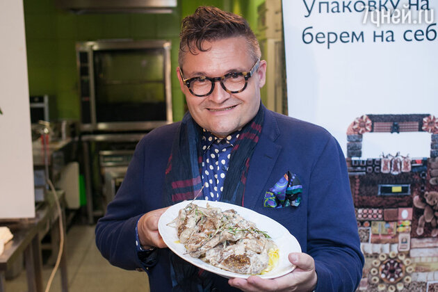 Главный секрет изумительного вкуса кролика – это приправы, они очень важны для полноты вкуса. Во Франции очень ценится розмарин, и он растет практически в каждом саду. Что касается гуляша, здесь главными ингредиентами являются свежее мясо и овощи», - рассказал Васильев присутствующим Главный секрет изумительного вкуса кролика – это приправы, они очень важны для полноты вкуса. Во Франции очень ценится розмарин, и он растет практически в каждом саду. Что касается гуляша, здесь главными ингредиентами являются свежее мясо и овощи», - рассказал Васильев присутствующим