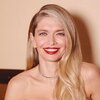 Вера Брежнева показала лучший подарок, который получила на 37-летие Вера Брежнева показала лучший подарок, который получила на 37-летие