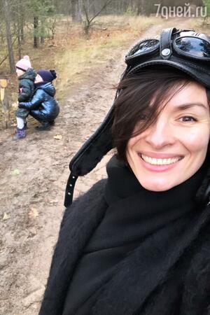 Надежда Грановская показала детей на прогулке Надежда Грановская показала детей на прогулке