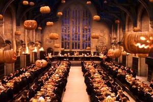 Тест: угадайте фильм или сериал по кадру с Хэллоуином Тест: угадайте фильм или сериал по кадру с Хэллоуином