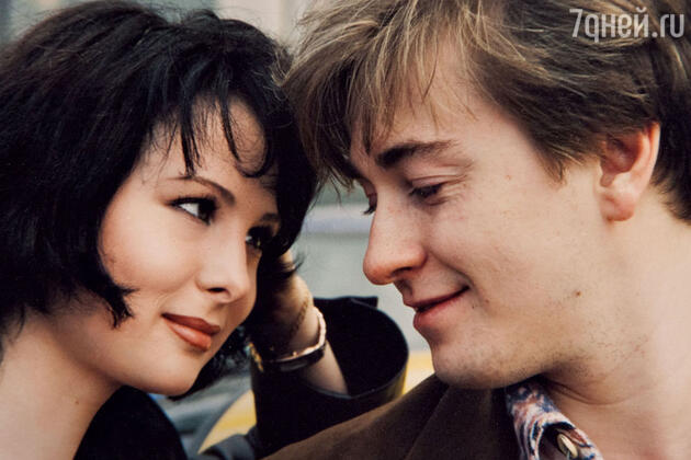 С Сергеем Безруковым в фильме «Если невеста ведьма». 2002 г. С Сергеем Безруковым в фильме «Если невеста ведьма». 2002 г.