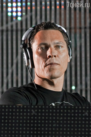 Хедлайнером вечера выступил один из самых популярных диджеев мира Tiesto Хедлайнером вечера выступил один из самых популярных диджеев мира Tiesto