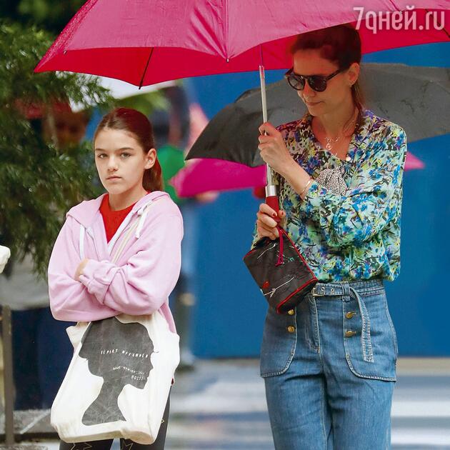 Кэти Холмс с дочкой Сури Круз Кэти Холмс с дочкой Сури Круз