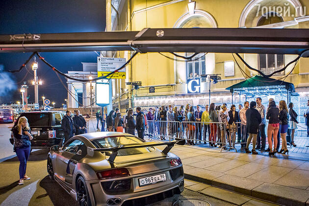 Съемки проходили в Петербурге, Москве и Ялте Съемки проходили в Петербурге, Москве и Ялте