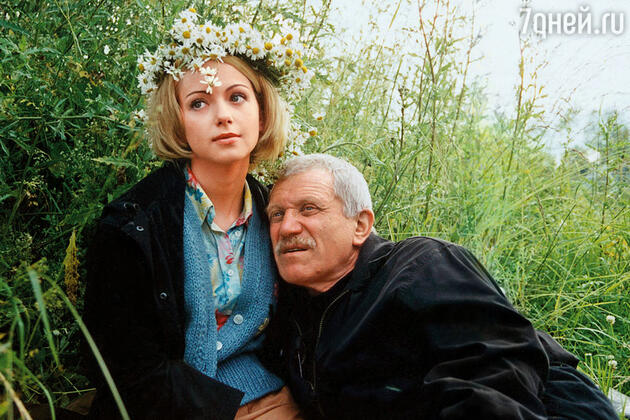 С режиссером Александром Миттой на съемках фильма «Граница. Таежный роман» С режиссером Александром Миттой на съемках фильма «Граница. Таежный роман»