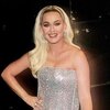 Кэти Перри с крохотной дочкой засняли на каникулах в Европе Кэти Перри с крохотной дочкой засняли на каникулах в Европе