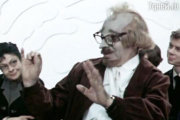 Аркадий Райкин в новелле «Показ мод» в фильме «Вчера, сегодня и всегда». 1969 год Аркадий Райкин в новелле «Показ мод» в фильме «Вчера, сегодня и всегда». 1969 год