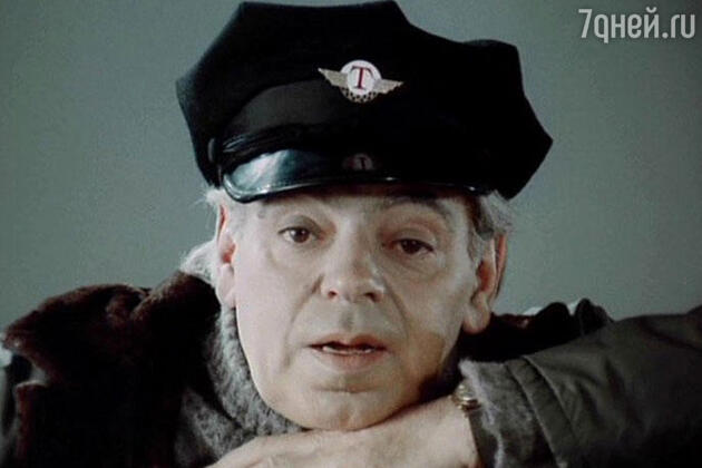 Аркадий Райкин в фильме «Люди и манекены». 1974 год Аркадий Райкин в фильме «Люди и манекены». 1974 год