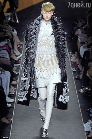 Показ Fendi Показ Fendi