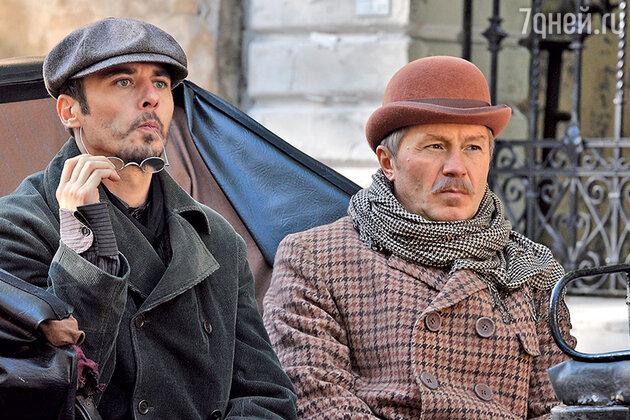 Андрей Панин с Игорем Петренко в сериале «Шерлок Холмс». 2013 г. Андрей Панин с Игорем Петренко в сериале «Шерлок Холмс». 2013 г.