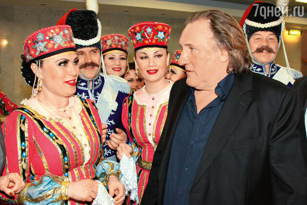 Жерар Депардье с донскими казаками Жерар Депардье с донскими казаками