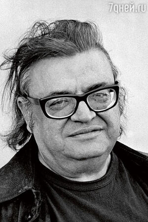 Марио Пьюзо был итальянцем, хотя и родился в Штатах. Но что, собственно, у него осталось итальянского, кроме неуемной страсти к спагетти болоньезе?! Марио Пьюзо был итальянцем, хотя и родился в Штатах. Но что, собственно, у него осталось итальянского, кроме неуемной страсти к спагетти болоньезе?!