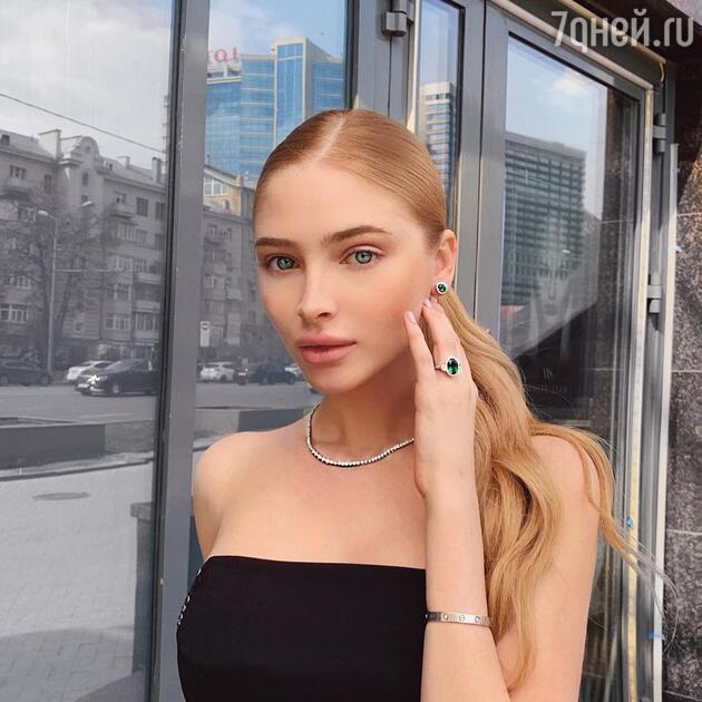 Алена Шишкова Алена Шишкова