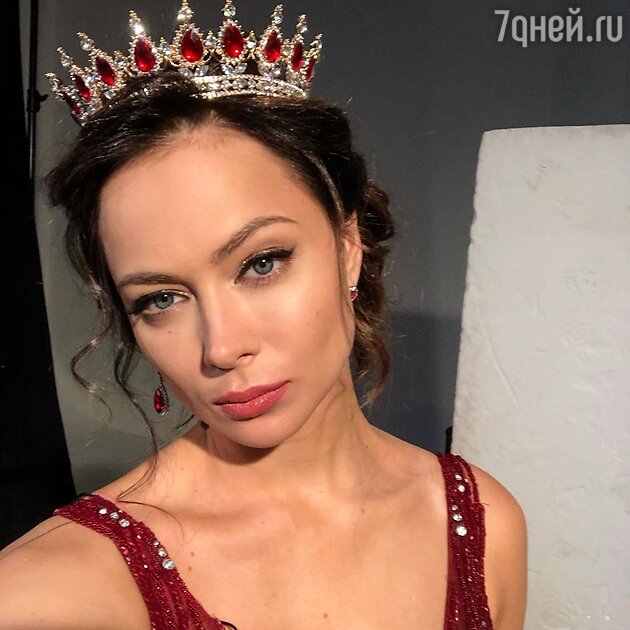 Настасья Самбурская Настасья Самбурская