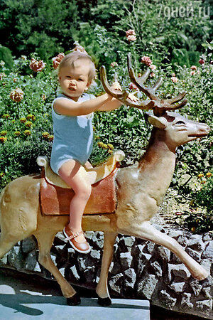 В родном Днепродзержинске. 1983 г. В родном Днепродзержинске. 1983 г.