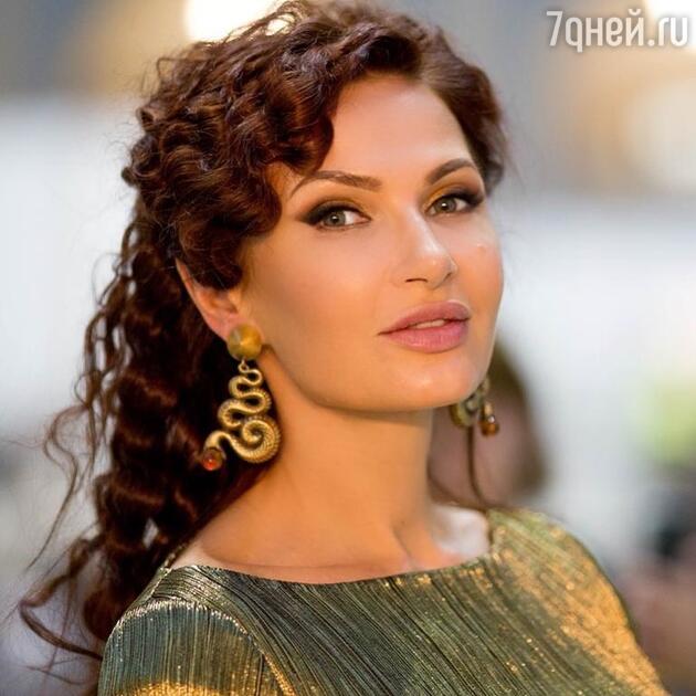 Эвелина Блёданс Эвелина Блёданс