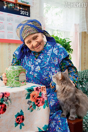 У меня корреспонденты часто спрашивают: «А какой у вас рост?» Откуда ж я знаю? Мерилась разве? Смеюсь: «Метр да хвост кошачий!» У меня корреспонденты часто спрашивают: «А какой у вас рост?» Откуда ж я знаю? Мерилась разве? Смеюсь: «Метр да хвост кошачий!»