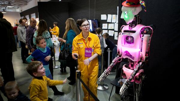 На ВДНХ пройдет масштабный семейный праздник «День науки и роботов»
