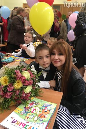 Согдиана с сыном Микаилом Согдиана с сыном Микаилом
