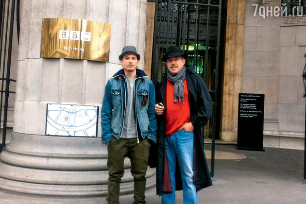 С сыном Иваном в Лондоне. 2010 г. С сыном Иваном в Лондоне. 2010 г.
