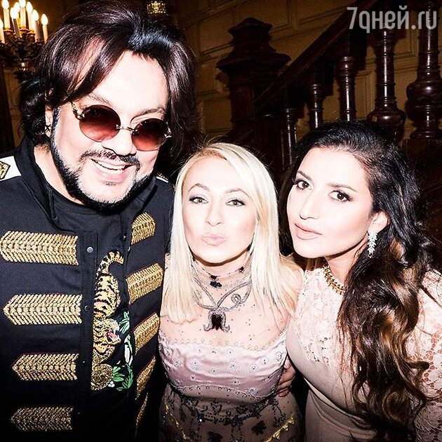 Яна Рудковская с Жасмин и Филиппом Киркоровым Яна Рудковская с Жасмин и Филиппом Киркоровым