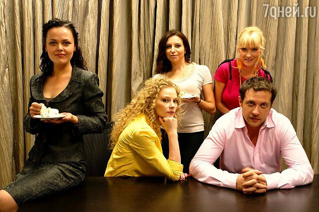 Алиса Хазанова в сериале Валерии Гай Германики «Краткий курс счастливой жизни» Алиса Хазанова в сериале Валерии Гай Германики «Краткий курс счастливой жизни»
