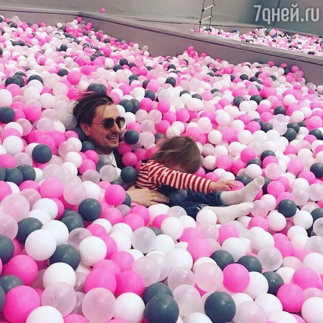 Сергей Безруков с дочкой Машей Сергей Безруков с дочкой Машей