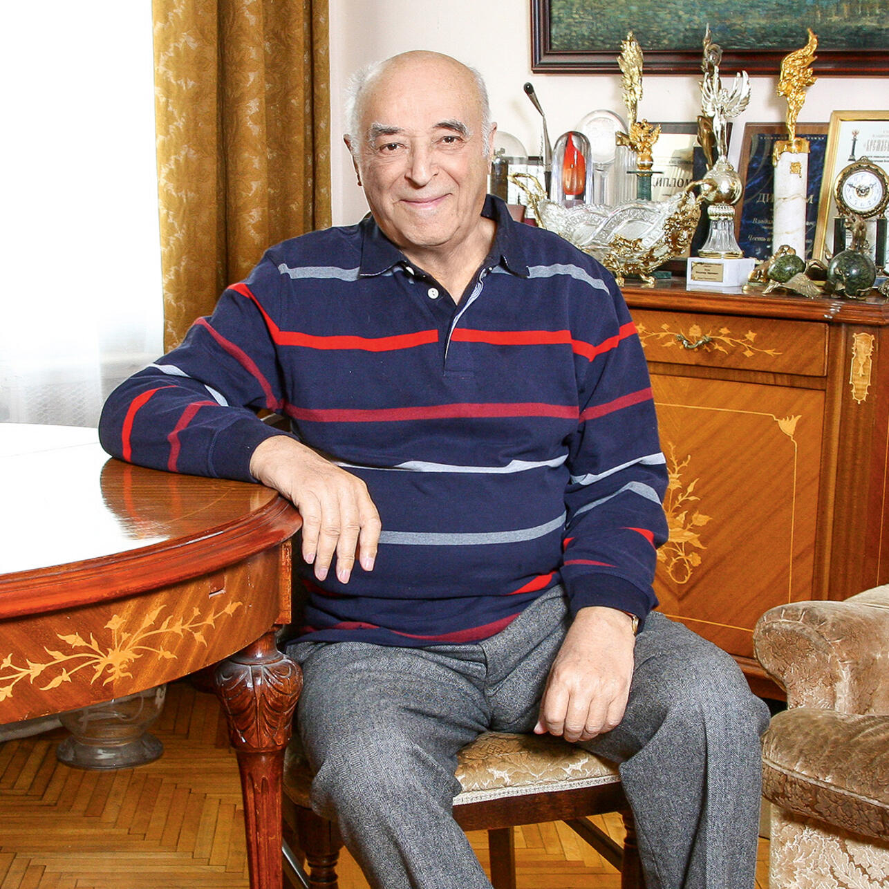 Владимир Этуш