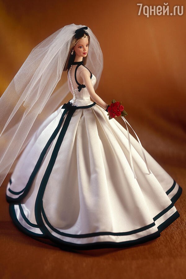 Vera Wang   Barbie. 1998 .