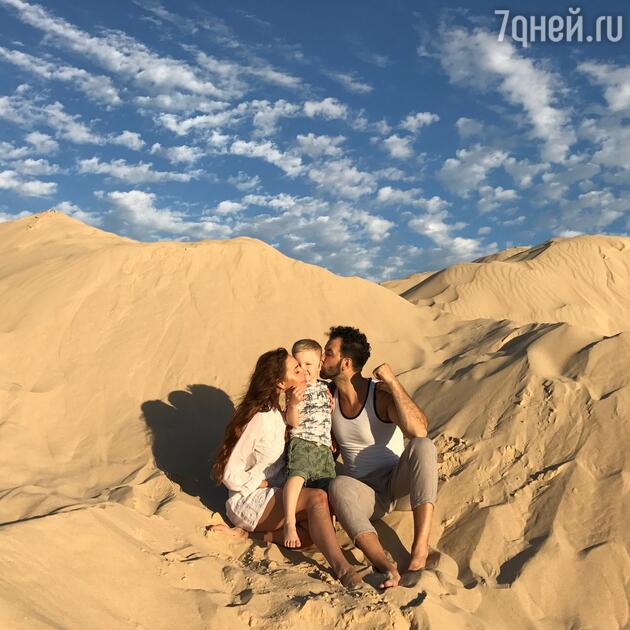 Денис Клявер с женой Ириной и сыном Даниэлем Денис Клявер с женой Ириной и сыном Даниэлем