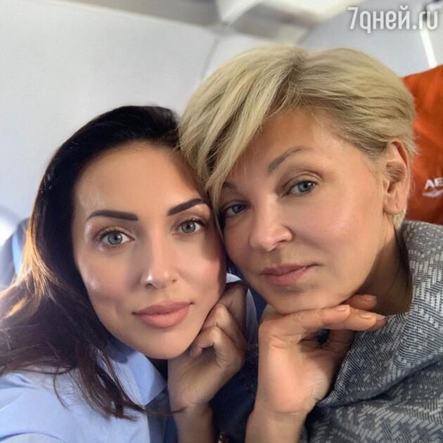 Алсу с мамой Алсу с мамой