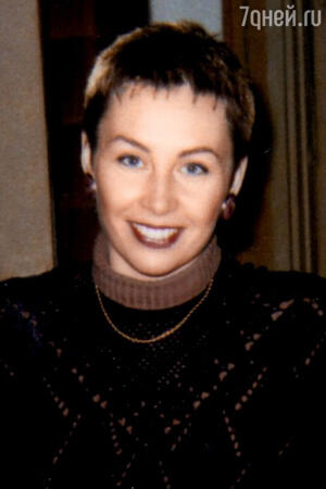 Анастасия, дочка от первого брака. 1996 г. Анастасия, дочка от первого брака. 1996 г.