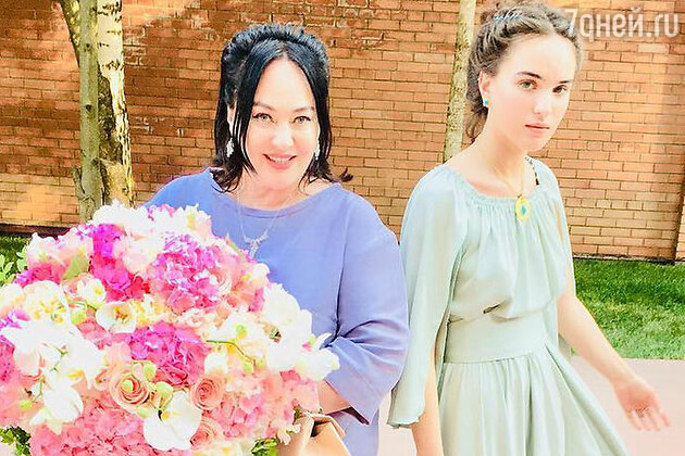 Лариса Гузеева с дочкой Ольгой Лариса Гузеева с дочкой Ольгой