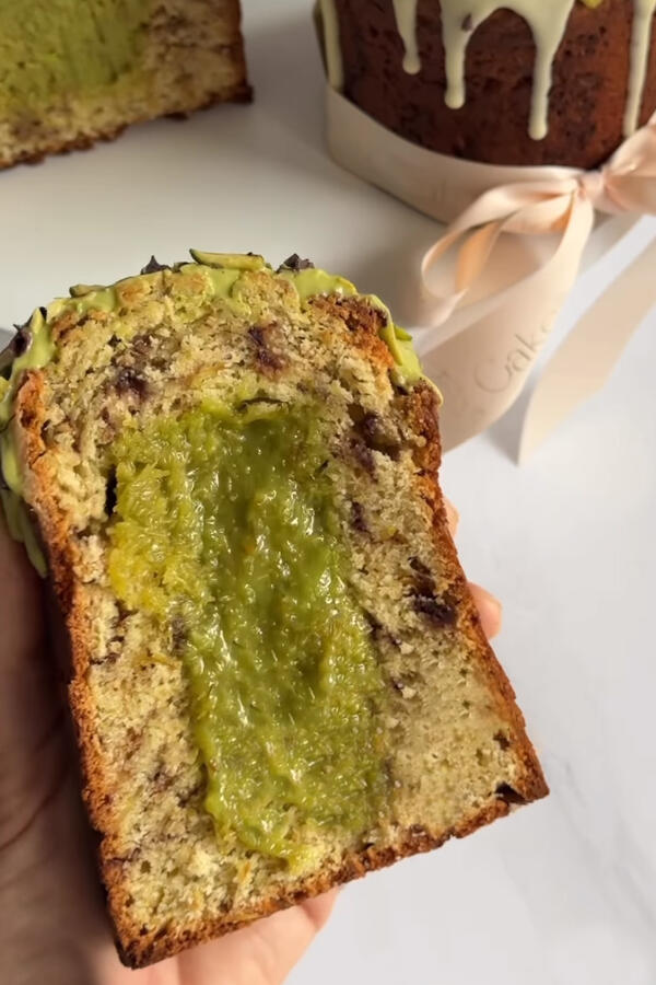 дубайский кулич с фисташковой пастой