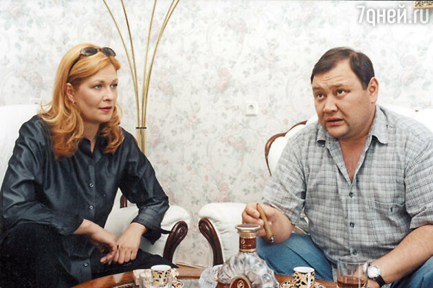 Кадр сериала «Стилет» Кадр сериала «Стилет»