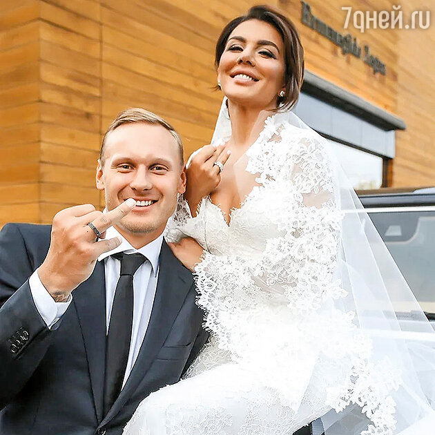 Анна Седокова с Янисом Тиммой Анна Седокова с Янисом Тиммой
