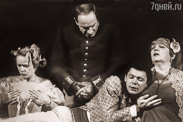 Марина Неелова, Валентин Гафт, Василий Мищенко и Галина Волчек Марина Неелова, Валентин Гафт, Василий Мищенко и Галина Волчек
