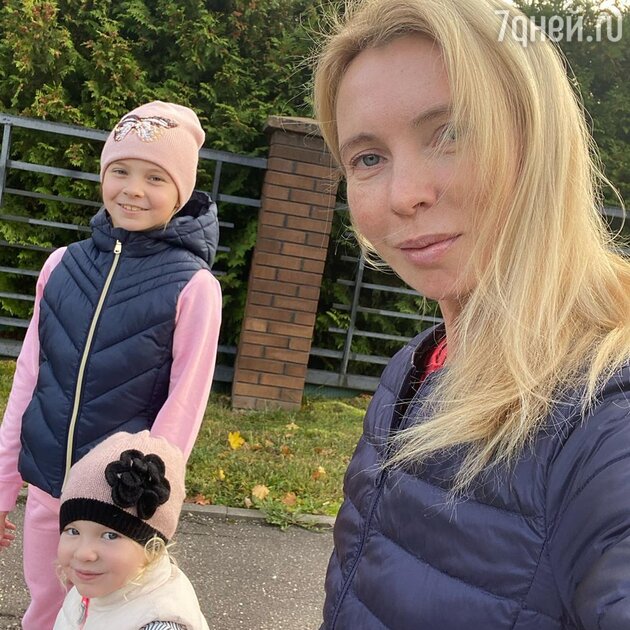 Татьяна Тотьмянина с дочками Татьяна Тотьмянина с дочками