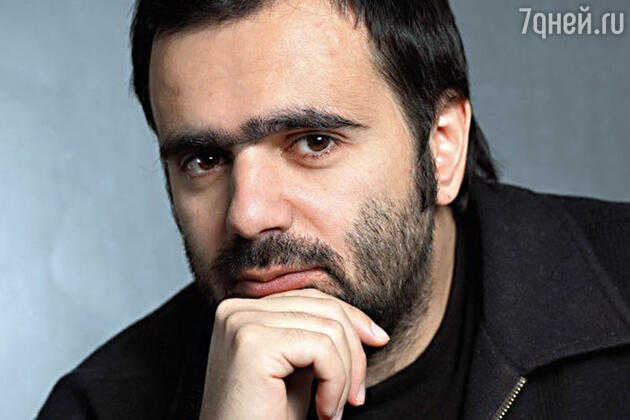 Василий Черный, директор по развитию новых медиа издательства «Семь дней», получил премию в номинации «Электронные СМИ. Интернет-СМИ» Василий Черный, директор по развитию новых медиа издательства «Семь дней», получил премию в номинации «Электронные СМИ. Интернет-СМИ»