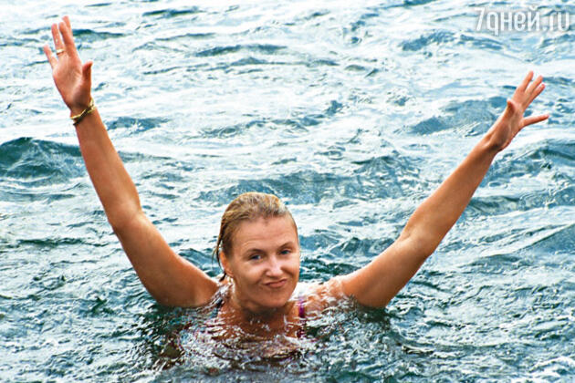 Ирина Розанова после заплыва в море Ирина Розанова после заплыва в море