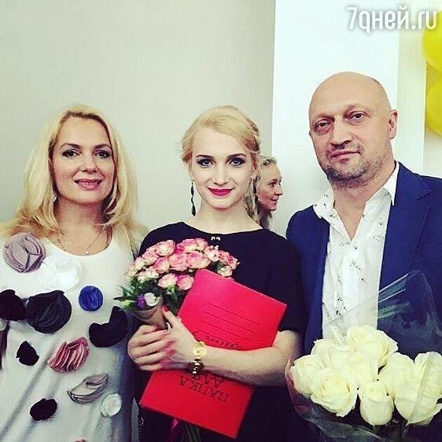 Мария Порошина и Гоша Куценко с дочерью Полиной Мария Порошина и Гоша Куценко с дочерью Полиной