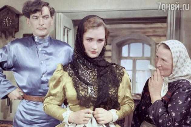 С Петром Глебовым и Анастасией Филипповой в фильме «Тихий Дон». 1957 г. С Петром Глебовым и Анастасией Филипповой в фильме «Тихий Дон». 1957 г.